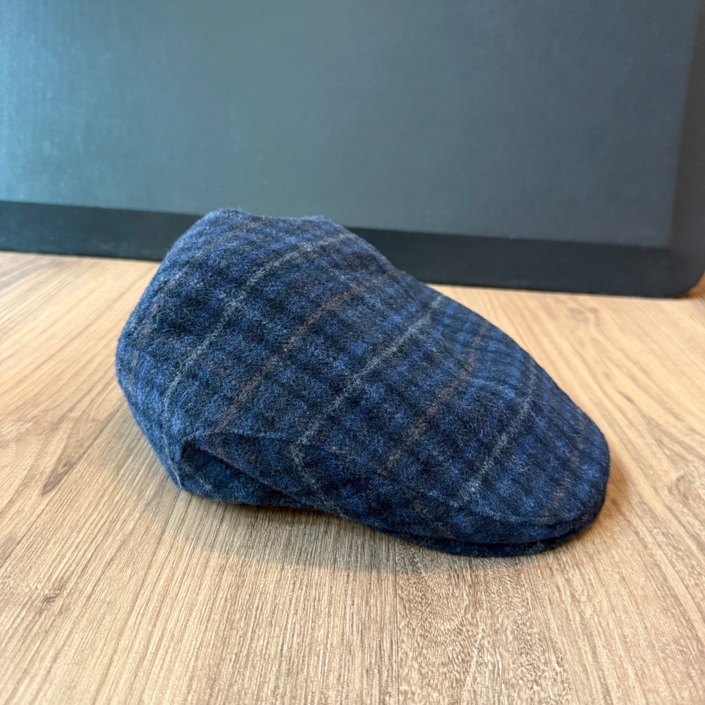 Mucros Weavers Trinity Flat Cap Blue Navy Plaid Wool Irish Driving Hat Mens M